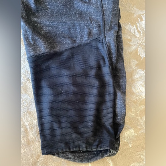 Athleta Cropped Capri Reflective Leggings SIZE S - Picture 6 of 12
